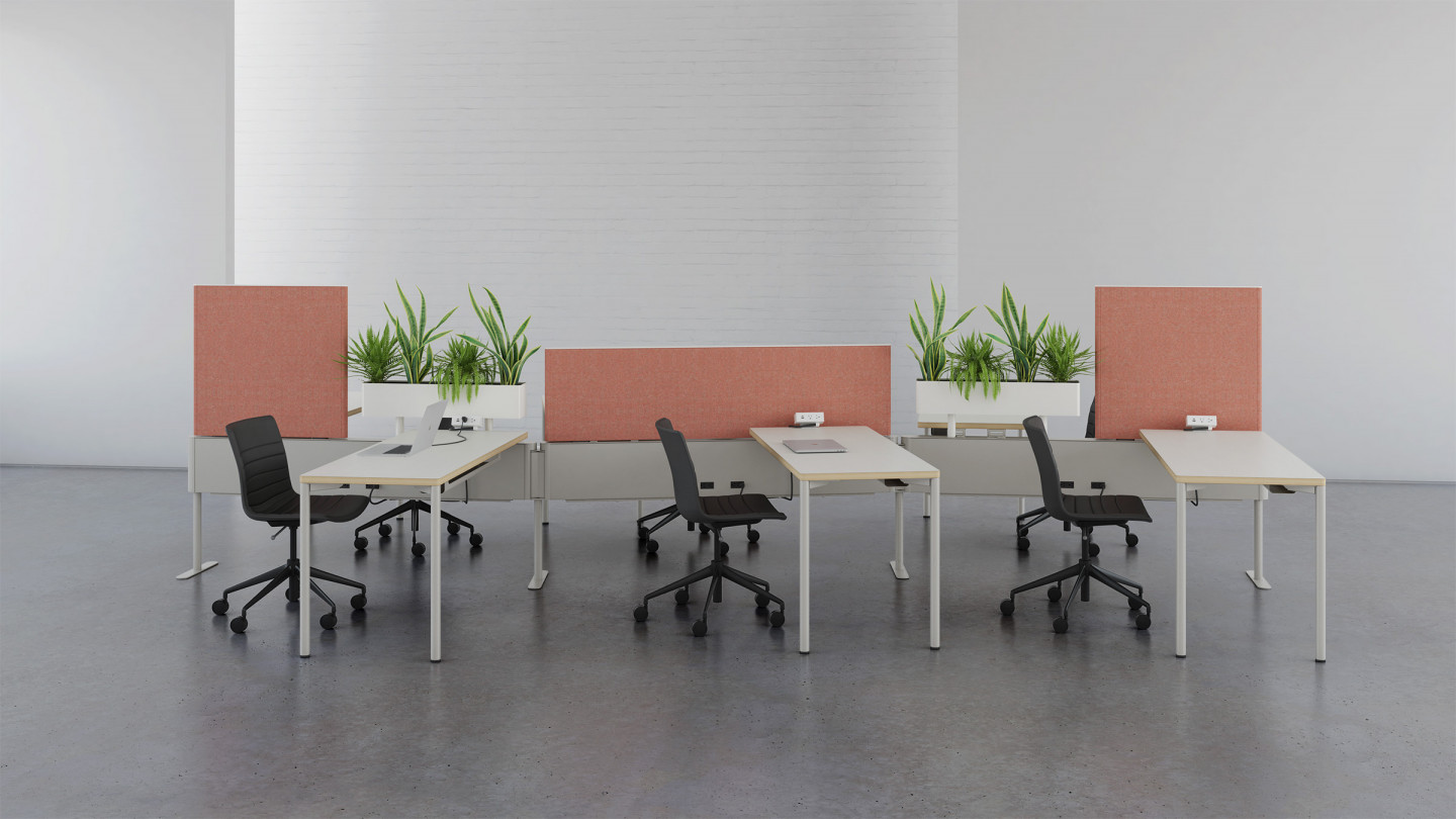 sEdisonJr_011_RiserDeskConfig-03