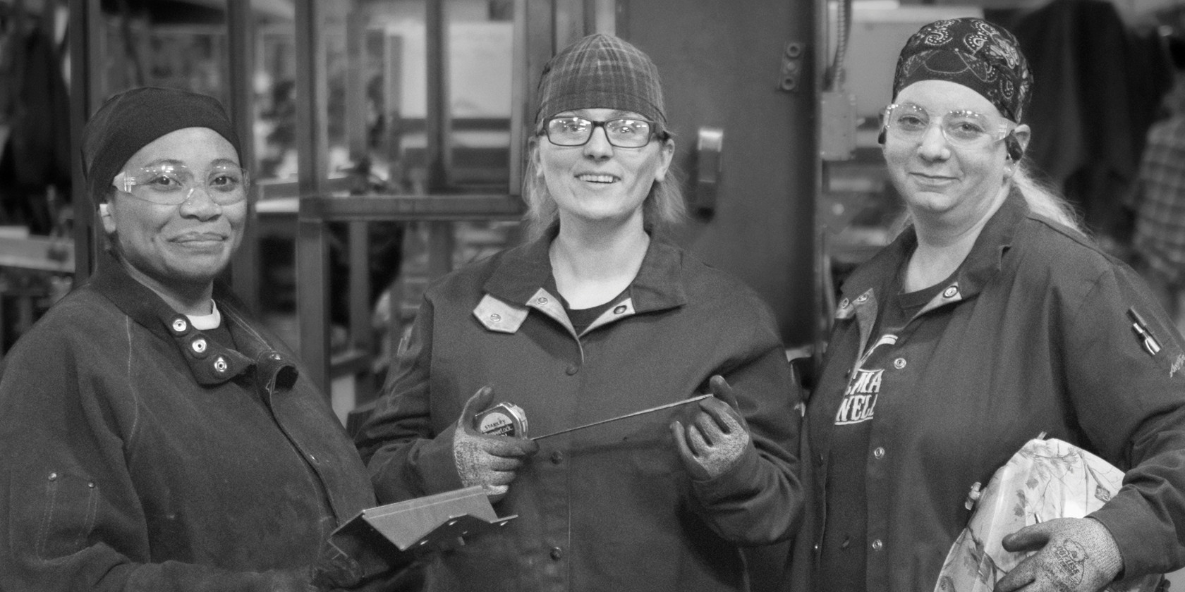B&W Weld Women 1680x840px